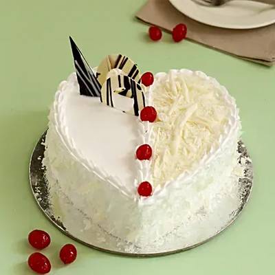 Heart Shaped White Forest Cake- Half Kg