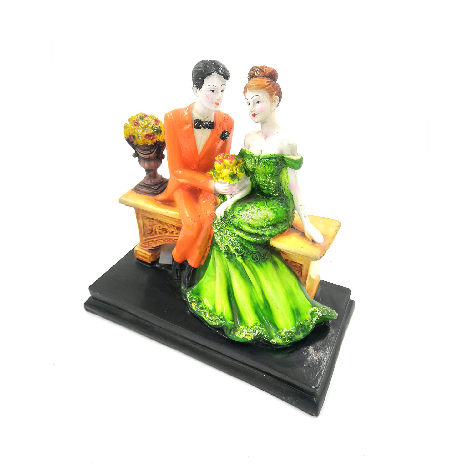 CraftVatika Love Couple Statue Showpiece for Home Decor, Couple Sculpture  Figurine Gift for Home Decor, Table Top, Couple, (3.5x2.9x7.2 Inches) :  Amazon.in: Home & Kitchen